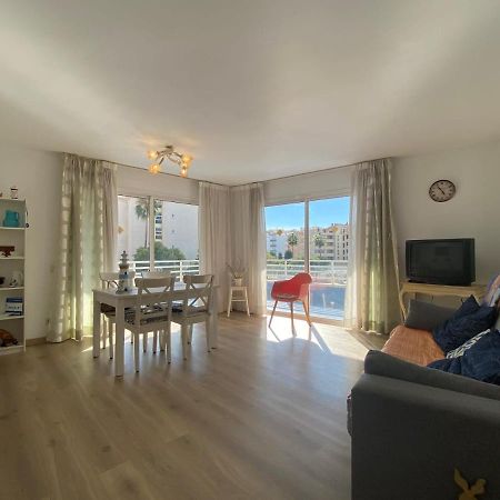 Apartamentos Ch Салоу Екстер'єр фото